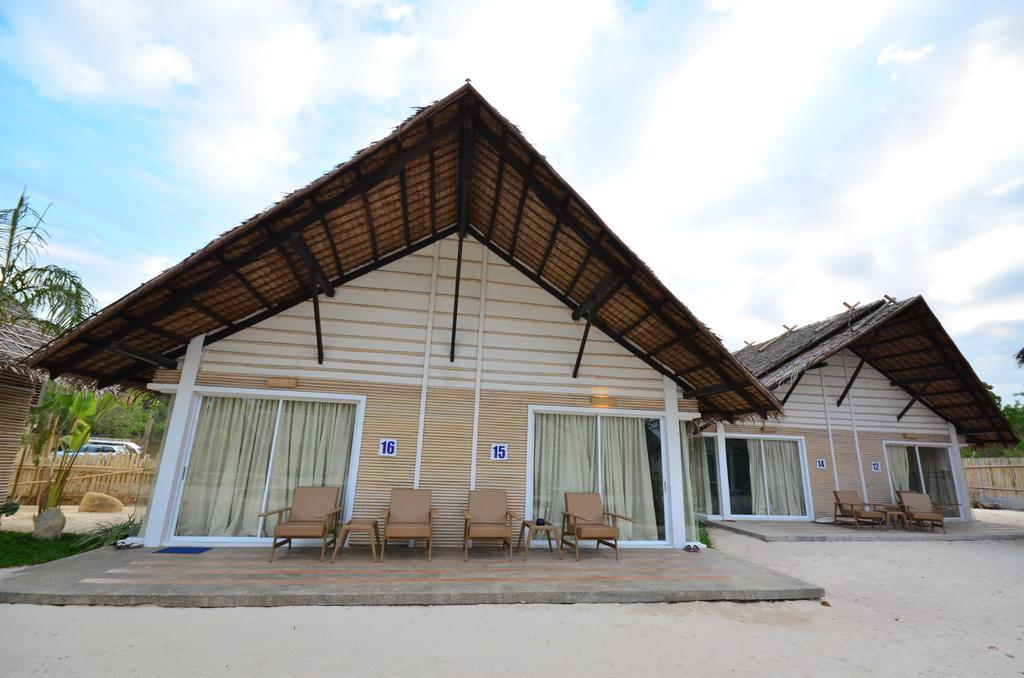 Blue Palawan Beach Club Puerto Princesa Exteriör bild